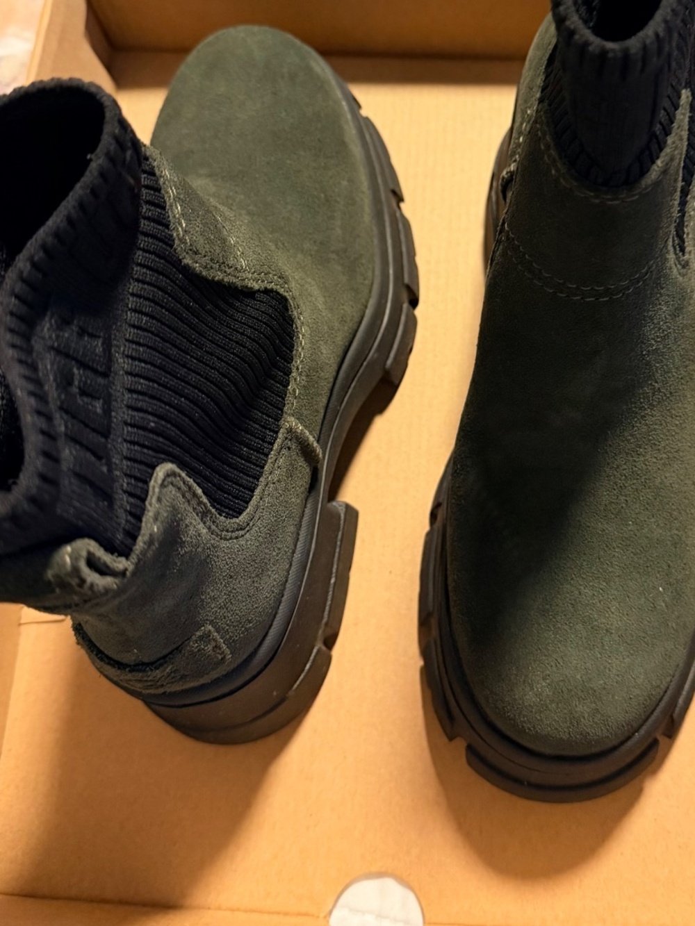 Boots - Picture 4 of 4